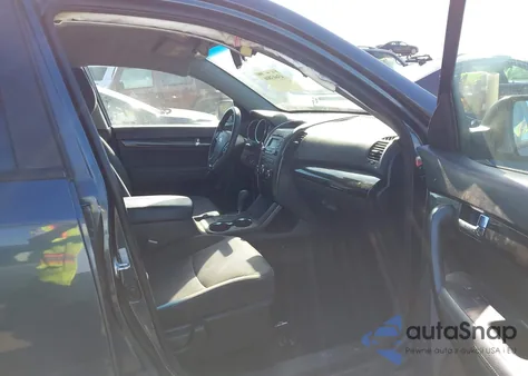 2011 Kia Sorento Lx from USA, damaged, VIN 5XYKT3A15BG183448